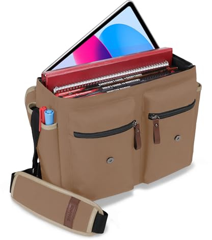 ENHANCE Sac DND Édition Designer - Sac Messager Élégant pour Joueur de RPG Donjons et Dragons, Compatible avec Manuel, Classeurs, dés et Accessoires, avec Housse et Poches pour Tablette (Tanné)