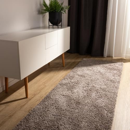benuta Basic Hochflorteppich Teppich Wohnzimmer Sohari - Taupe 70x200 cm - Minimalistischer Look - Weich & Waschbar - Für Schlafzimmer, Flur oder Esszimmer - Geeignet für Fußbodenheizung