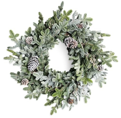 SHATCHI Cypress Pine Wreath 60cm PE Material Real-Touch Wreath with Pine Cones Fire-Resistant Bendable Wire Greenery Door Decor for Winter Seasonal Display Front Door Festive Accent