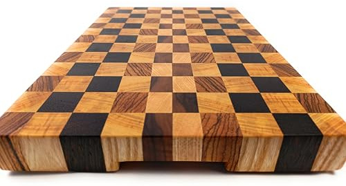 Tagliere artigianale in legno massello di Noce, Wengè, Zebrano e Frassino 41 x 28,5 x 4 cm.
