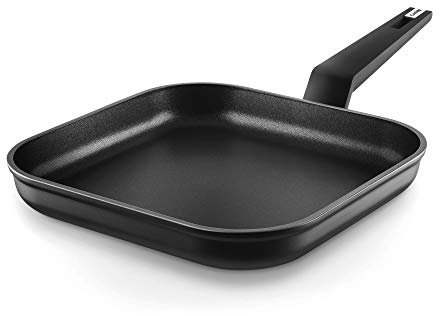 CASTEY - Grill Asador de Inducción Titanium, Modelo TT-P27, Color Negro, Ligero, Fácil de Limpiar, Sartén Antiadherente de Aluminio, Distribución Homogénea del Calor, Medidas 27 x 20,5 x 30 cm