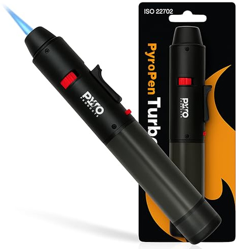 Feuerzeug Jetflamme – Premium Sturmfeuerzeug Nachfüllbar, Winddichtes Stabfeuerzeug Lang für BBQ, Kerzen, Kamin & Camping – PyroPen Turbo