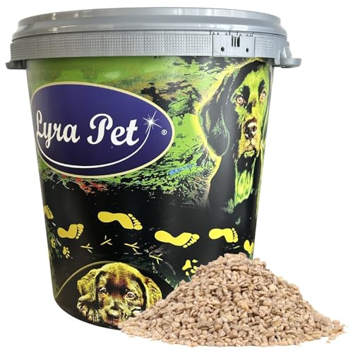 Lyra Pet® 10 kg Sonnenblumenkerne geschält Bruch + 30 L Tonne | Wildvogelfutter für das ganze Jahr - Optimal für Jungtiere - Streufutter ohne Schalen - Energiespender für Sommer und Winter