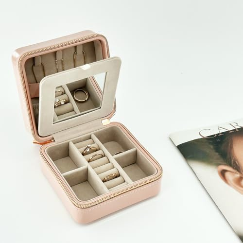 Brouk & Co Pearl Travel Jewelry Case (Nude)