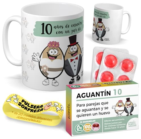 mundohuevo Kit regalo personalizado para aniversario | Taza 10 años de casados con un par de huevos + Caramelos divertidos + Pulsera sorpresa | Regalo aniversario de bodas, divertido y original.