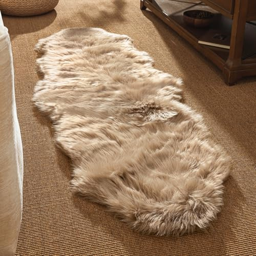 Ashler Kunstfellvorleger für Wohnzimmer, ultraweich, Schaffell, zottelig, Nachttisch, Schlafzimmer, Kinderzimmer, waschbar, Flauschiger dekorativer Teppich, Beige, 60 x 180 cm