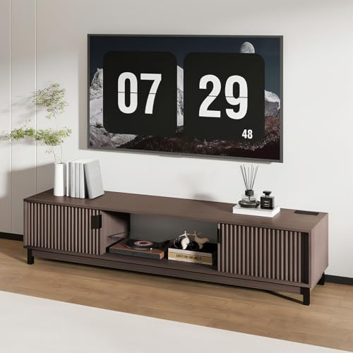 DSNAPE TV Schrank für Fernseher bis zu 80 Zoll, Lowboard mit Steckdose & USB-Anschluss, 178 cm Lang, Fernsehtisch mit 2 Türen & Offenen Stauraum, Braun
