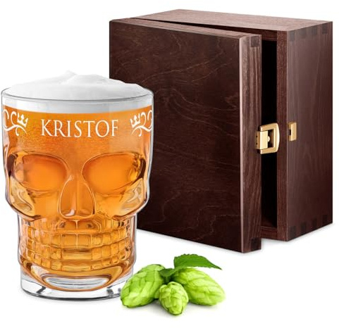 Maverton Totenkopf Bierglas mit Gravur - 500 ml Bierkrug mit Henkel - personalisierte Geschenke Männer - Bier Geschenke für Männer - Höhe: 13cm- Durchmesser: 9,7cm - Krone | Einzigartige Geschenkidee für Herren, Bierglas, Original, Totenkopf, personalisiertes Geschenk zum Geburtstag