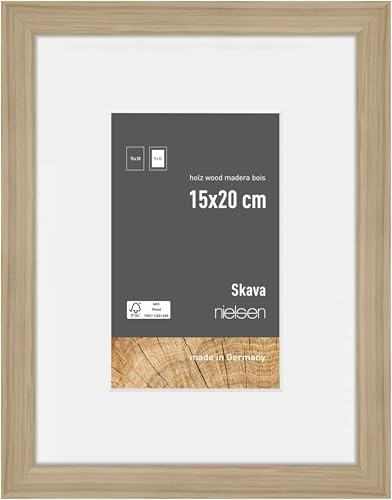 nielsen Holz Bilderrahmen Skava, 15 x 20 cm, Hellbraun | Holz Fotorahmen mit Passepartout im Hoch- & Querformat zum Auftstellen und Aufhängen Hellbraun matt Echtglas