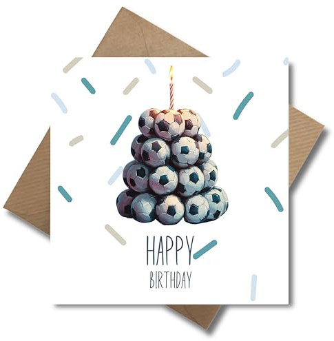 WBdesignz Geburtstagskarte Fußball für Kinder – Lustige Grußkarte mit Fußball-Torte & Kerze – Quadratisch, 300g/m² Premium – Für Jungen & Mädchen – Happy Birthday Karte inkl. Umschlag