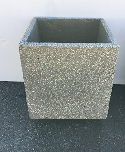ARTISTICA GRANILLO Jardinière en béton, vase, intérieur et extérieur, inertes à vue 50 x 50 H 55 cm.