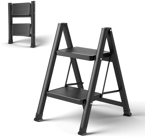 Escalera de 2 peldaños, plegable, ligera y compacta, pequeña escalera con mango de goma, diseño antideslizante, soporte seguro, capacidad de carga hasta 150 kg, para cocinas, hogar, exteriores, color