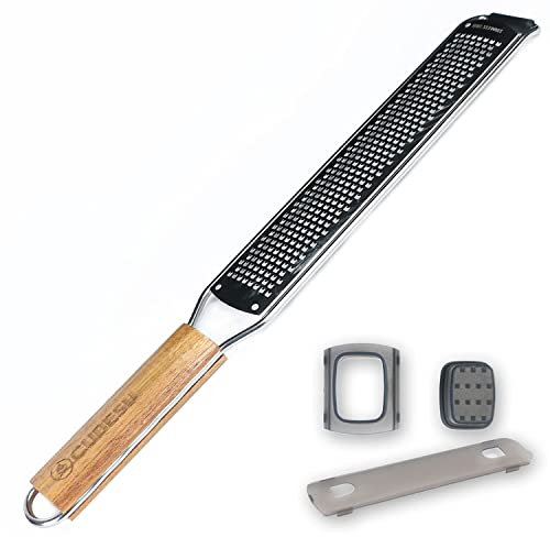 Cubesu Zester Reibe Set - extrem scharfe Edelstahl Küchenreibe mit Holzgriff - ideal als Zitronenreibe, Käsereibe, Muskatreibe & Co - inkl. Handschutz