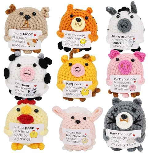 HFZCV 9 Stück Gehäkelte Tierfiguren mit Motivationskarten, Niedliche Amigurumi Tiere als Deko Geschenk, Mutmacher Set für Büro, Zuhause und besondere Anlässe