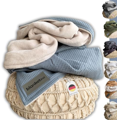 blanketino Cuddly Warm Sofa Blanket 145 x 210 cm Extra Soft Wellness Fleece and Cotton Made in Germany (Wolkenblau | Sandweiß)