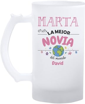 Kembilove® Jarra de cerveza novia personalizada con nombre | regalo original para la mejor novia del mundo | detalle romántico y bonito para cumpleaños, aniversario o San Valentín | jarra opaca 500 ml