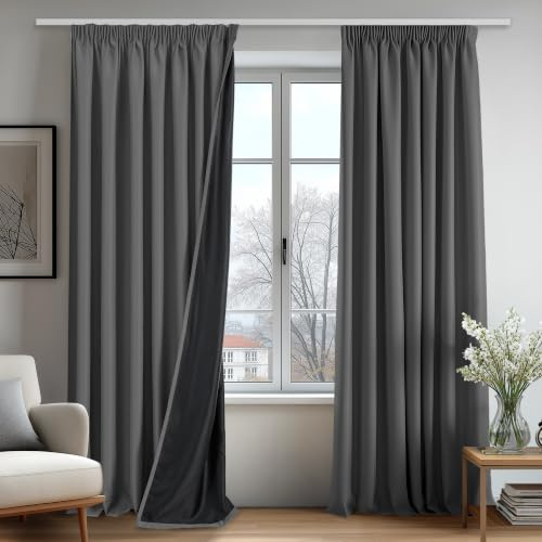 Deconovo 100% Verdunklungsvorhänge Blickdicht Vorhänge mit kräuselband Gardinen Wohnzimmer Vorhang Verdunkelung Thermovorhänge gegen Hitze Wärmeisolierend, H245 x B140 cm, Hellgrau, 2er Set | Thermoisolierung mit Gurtband, modern und elegant, für Schlafzimmer und Wohnzimmer, OEKO-TEX zertifiziert, Hellgrau