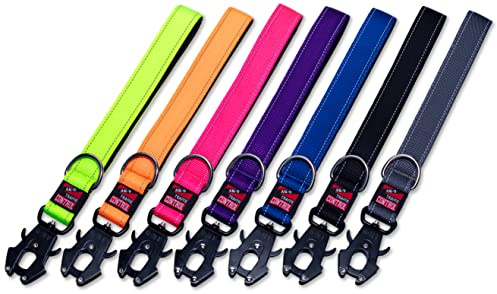AK-9 Short Traffic Control Lead with a Soft Padded Neoprene lined handle 36cm / 14.2 inch with our Unique 360 degree Frog Clip with Quick Release BLACK