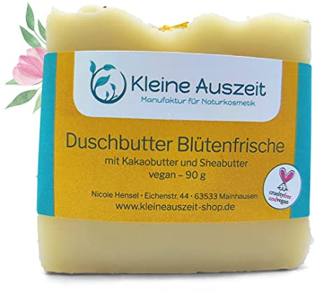 Kleine Auszeit Manufaktur, Duschbutter Blütenfrische, reichhaltige Körperseife für trockene Haut, vegan, palmölfrei und plastikfrei, 90 g