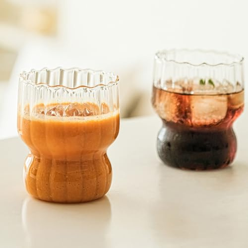SUREH Juego de 4 vasos de vidrio acanalados de 10 onzas, vasos ondulados vintage con forma de onda, vasos de café helado, vasos de bebidas para cóctel, bebidas, jugo, leche