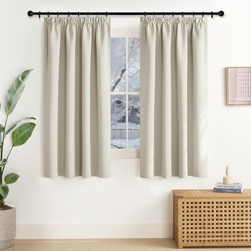 NICETOWN Kurz Verdunkelungsvorhänge Beige Gardinen mit Kräuselband 2er Set 145 x 140 cm(HxB) Fenster Vorhang Blickdicht für Schiene Thermovorhang Kälteschutz, Hellbeige