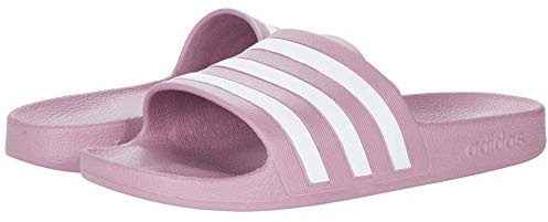 adidas Damen Adilette Aqua Slides Schiebe-Sandalen, Kirsche metallisch/Weiß/Kirsche metallisch, 41 1/3 EU