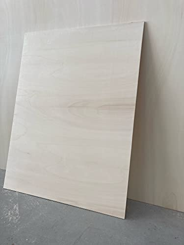Pannello in compensato di legno di pioppo da cm. 1,2x90x125. Colore bianco panna.