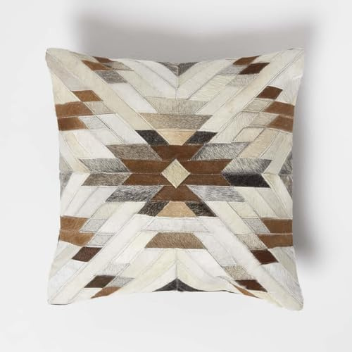 Homescapes Patchwork-Kissen geometrisch, Lederkissen 45x45 cm, Fellkissen braun-grau-Creme, Dekokissen mit Füllung