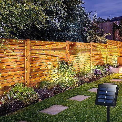 CCILAND Solar Net Lights Outdoor, 1.5m x 1.5m 100 LED Solar Net Lights Green Wire with 8 Modes, Auto On/Off Mesh Light for Garden Fence Wedding Party Yard Window Decor (Warm White)