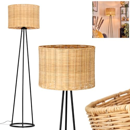 HOFSTEIN Stehleuchte Cavaca, Stehlampe aus Metall/Rattan in Schwarz/Natur, Leuchte im modernen Design mit rundem Schirm Ø 40 cm und Fußschalter, Höhe 152 cm, E27, Wohnzimmer, Schlafzimmer, Esszimmmer
