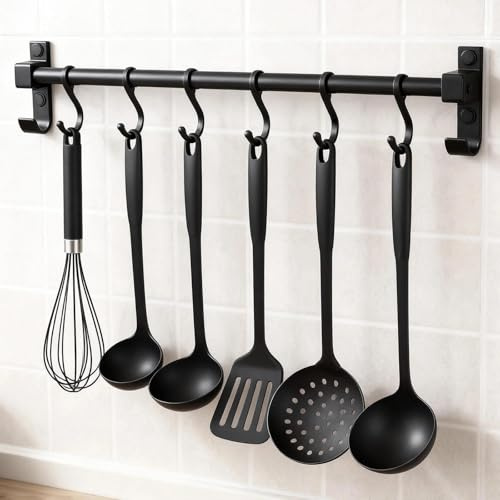 XBAIPIN 40 cm Hakenleiste Küche mit 6 beweglichen Haken – Schwarz, Aluminium-Stange für Küchenutensilien – Aufhängung für Schneidebretter, Löffel, Scheren – Küchenreling für Wandmontage