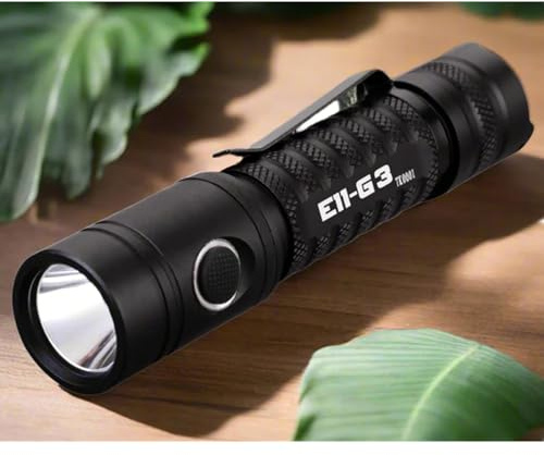 PowerTac Lampe de poche rechargeable E11-Gen3 2020 lumens, charge de type C, étanchéité IPX8, 6 modes, clip de poche réversible en acier, mémorisation automatique, 2020 lumens, lampes de poche LED EDC