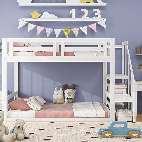 Moimhear Lettino 90 x 200 cm, letto a castello basso con scala di sicurezza, struttura in legno massello con rete a doghe (bianco), LDB00042
