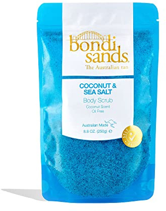 BONDI SANDS Coconut & Sea Salt Scrub | Ölfreie Formel Peelt sanft + entfernt Unreinheiten mit Kokosnussschale und Walnussschale, selbstbräunungsfreundlich, vegan + tierversuchsfrei | 250 g/8,8 oz