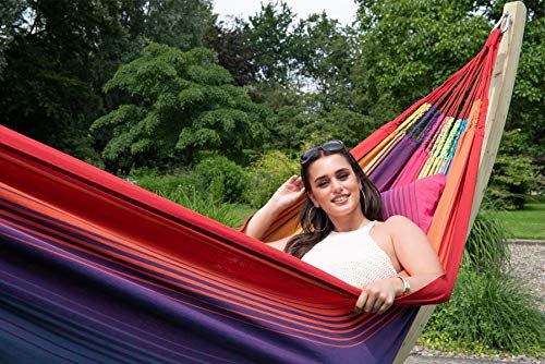 Tropilex Südamerikanische Hängematte Single mit Gestell | Handgefertigt | Fairtrade | 8 Stile & 10 Farben zur Auswahl | Flexibel & Belastbar | Perfekt für den Garten, Camping und auf Reisen geeignet