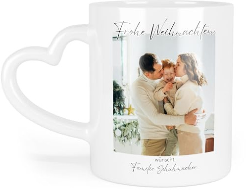 Fototasse zu Weihnachten mit eigenen Fotos selbst gestalten, Familien Fotogeschenk als Tasse mit Namen, Bildern und Text bedrucken, Frohe Weihnachten Kaffeetasse Herzhenkel