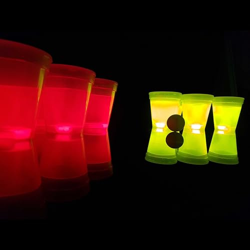 KNIXS 14-teiliges Wurfspiel im Set mit Zwei Ping Pong Bällen und zwölf Deko Knicklicht-Bechern in Rot und Gelb Leuchtend - tolles Party-Gadget für Geburtstage, Junggesellenabschiede und Silvester