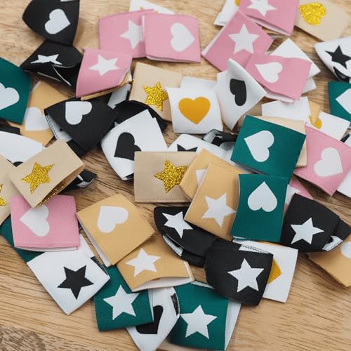 70 Stück Weblabel Set,7 Farben je 10 Stück,doppelseitig Herz-Stern,Webetiketten,Einnählabel,handmade Label,Etiketten Einnähen,Nähen,DIY,Nählabel,Textiletiketten,Nähzubehör,Geschenkidee