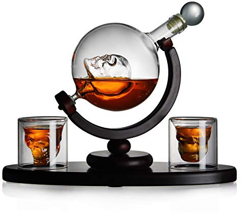 polar-effekt Whiskyset Glaskaraffe mit Totenkopf für Whisky und Cognac-Liebhaber, 2 Totenkopfgläser 80ml, Karaffe mit luftdichtem Verschluss, Decanter 850ml Geschenke für Männer