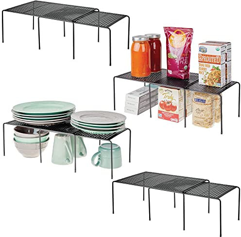mDesign Regaleinsatz für Küchenschrank – praktische Geschirrablage aus Metall für mehr Abstellfläche – rutschfester Schrankeinsatz zum Ausziehen – 4er-Set – schwarz