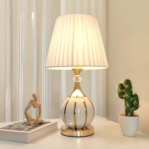 Mengjay Elegante Keramik Tischlampe, Weiß-Gold, Plissierter Lampenschirm, 43cm Höhe, E27 Fassung, Kristallglas-Akzent, Modernes Design für Wohnzimmer und Schlafzimmer (Stil.A)