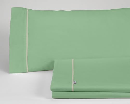 Juego de sábanas liso color verde albahaca. Cama de 150 cm. 3 piezas