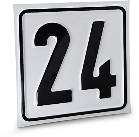 Betriebsausstattung24 Individuelles Hausnummernschild mit bis zu 2 Zeichen - Größe: 10 x 10 cm - Aluminiumschild - Farbe: weis/schwarz - Moderne Hausnummer- oder Parkplatzkennzeichnung
