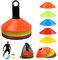 50 Pcs Plots de Marquage, 5 Couleurs Cone de Signalisation 19x5cm, 22g par Cône, avec Poignée de Transport et Sac en Filet, Plots Entrainement pour Enfants et Adultes, Plots Sport pour Football Cône