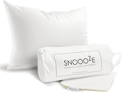 SnooozeGo Oreiller de voyage doux et léger pour avion, hôtel ou camping – Coussin de soutien alternatif au duvet pour les personnes dormant sur le côté et le dos, sac en coton inclus (55 x 42 cm)