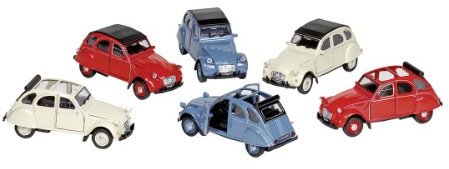 Citroën 2 CV en métal (1979) à rétrofriction - 1:34-39 - Goki