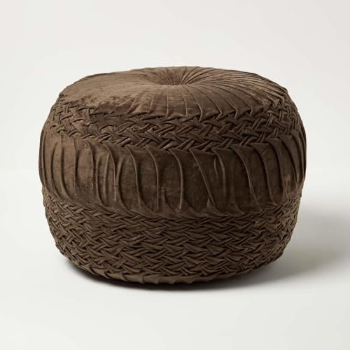Homescapes Sofia Flecht-Hocker plissiert Schoko 50x35 cm, Samt-Pouf braun, Sitzpouf rund mit Sitzsack-Füllung