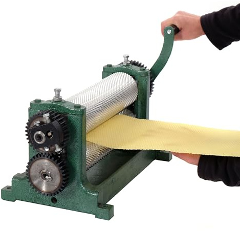 xtradefactory Bienenwachs MITTELWAND PRÄGEWALZE XT45 | B45cm, Zellmaß 5,4mm | Imker Prägewalze, Drehwalze, Bienen Wachswalze zum herstellen eigener Mittelwände