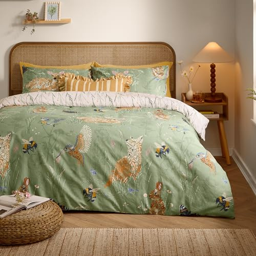 furn. Meadow Flora Duvet Cover Set – Reversible Cotton Blend Easy Care Woodland Floral Animals Bedding (Green - King)