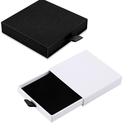 JYNXOR 2 Pezzi Confezione regalo per gioielli Scatole Regalo,Sacchetti Regalo, Confezione Elegante per Collane, Orecchini e Anelli,Dimensioni 9 x 9 x 1,7 cm(Bianco+Nero)